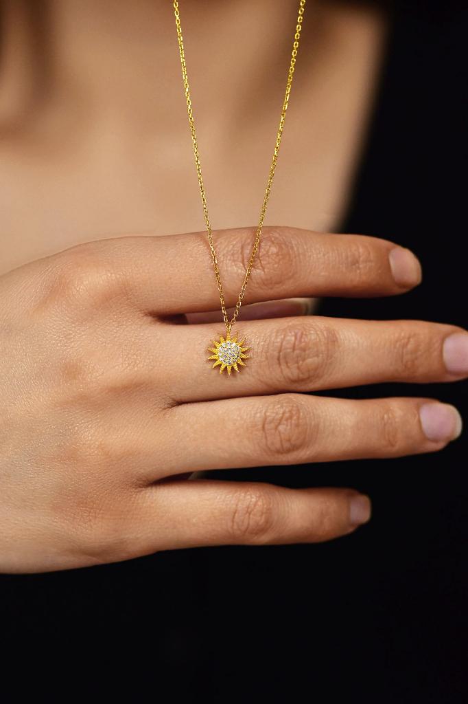 Zirkon Taşlı Gold Güneş Minimal Gümüş Kolye