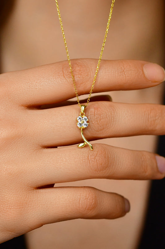 925 Ayar Zirkon Taşlı Gold Minimal Yonca Gümüş Kolye