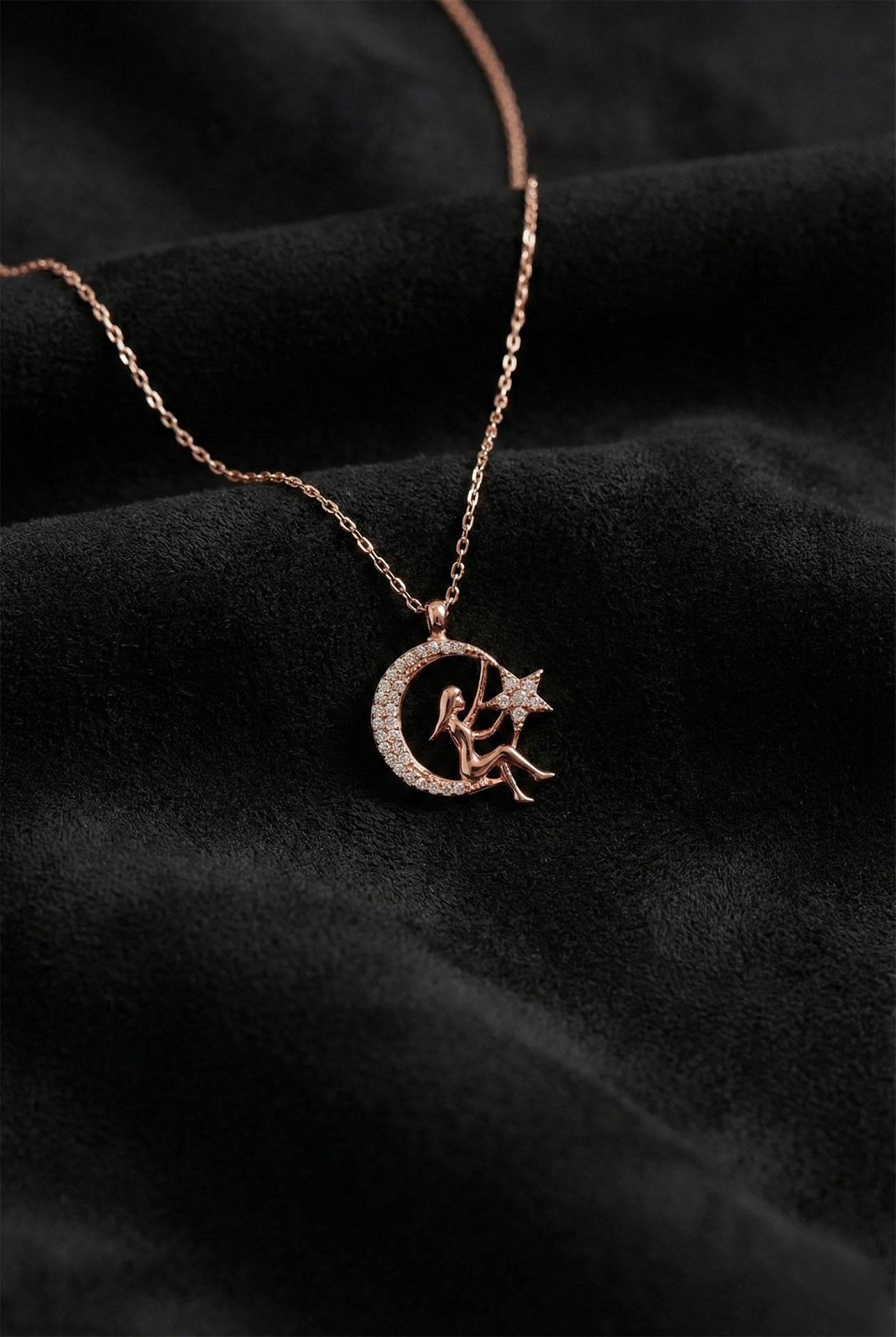 925 Ayar Zirkon Taşlı Rose Kız Figürlü Ay Yıldız Gümüş Kolye