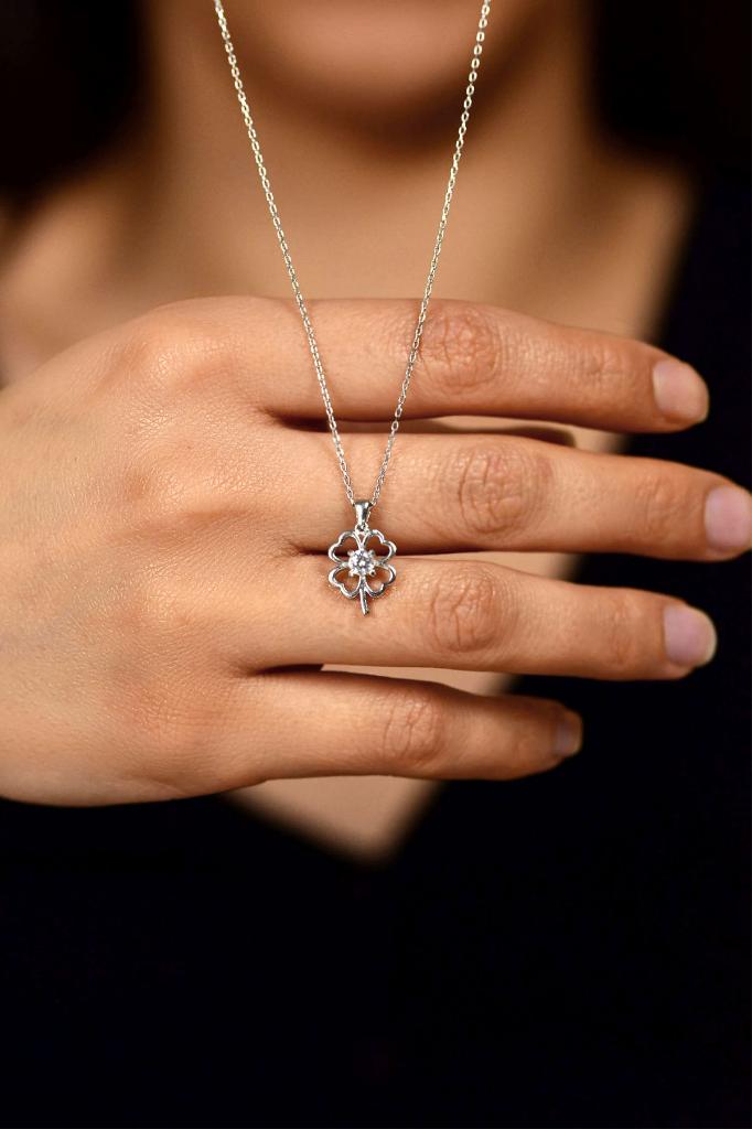 Zirkon Tektaş Rodyum Yonca Gümüş Kolye