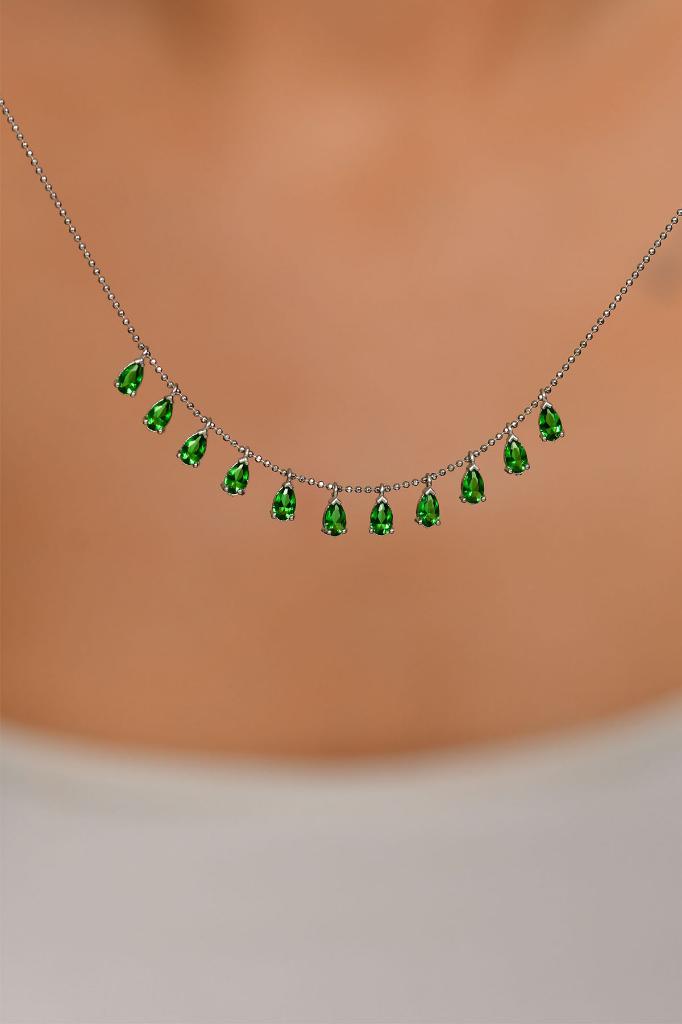 Zümrüt Taşlı Rodyum Shakira Damla Gümüş Kolye