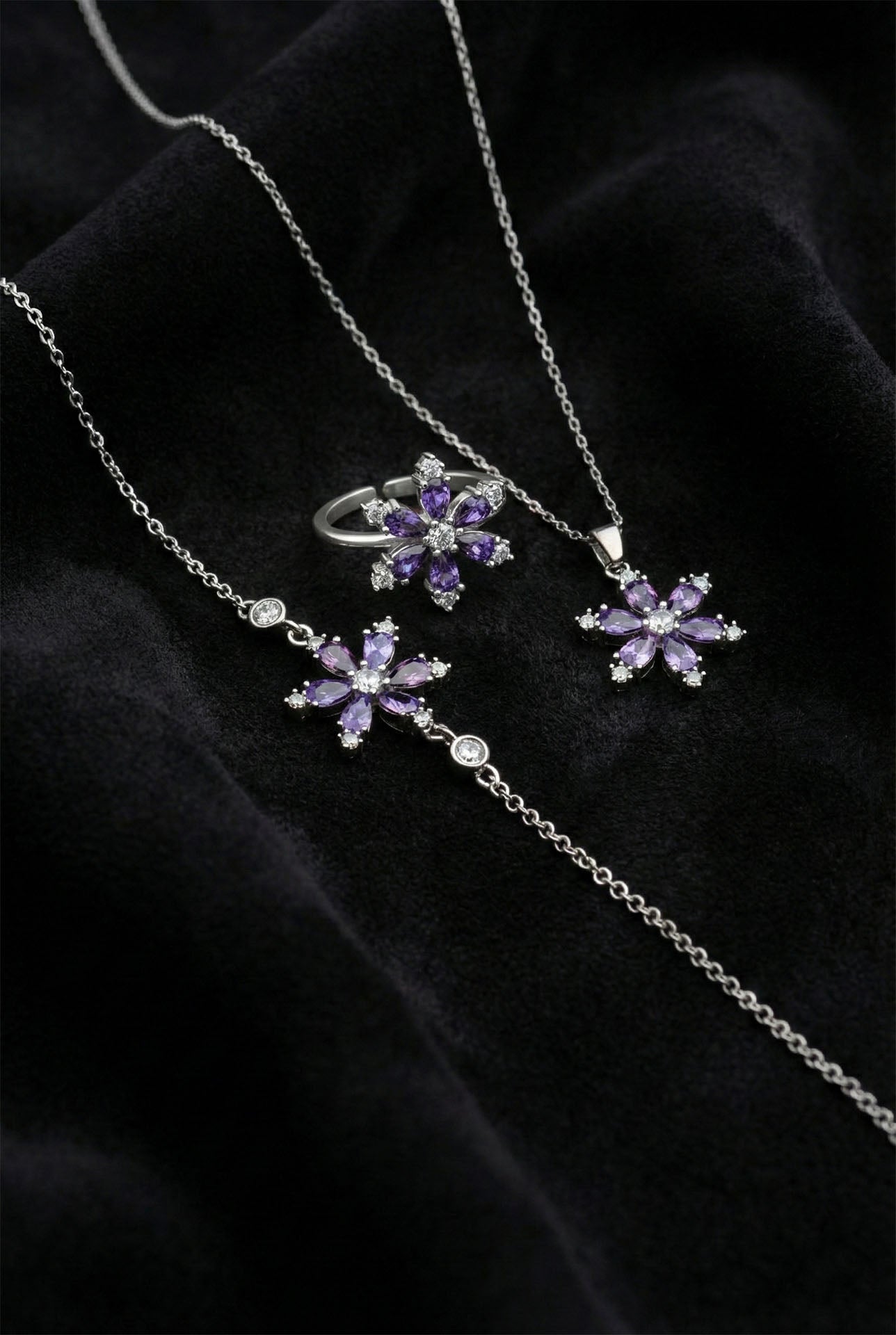 925 Ayar Ametist Taşlı Rodyum Lotus Çiçeği 3'lü Gümüş Set