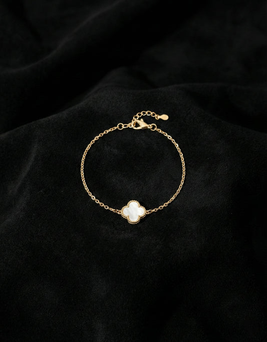 925 Ayar Beyaz Sedef Taşlı Gold Tekli Yonca Gümüş Bileklik