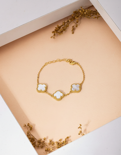925 Ayar Beyaz Sedef Taşlı Gold Van Cleef Üçlü Yonca Gümüş Bileklik