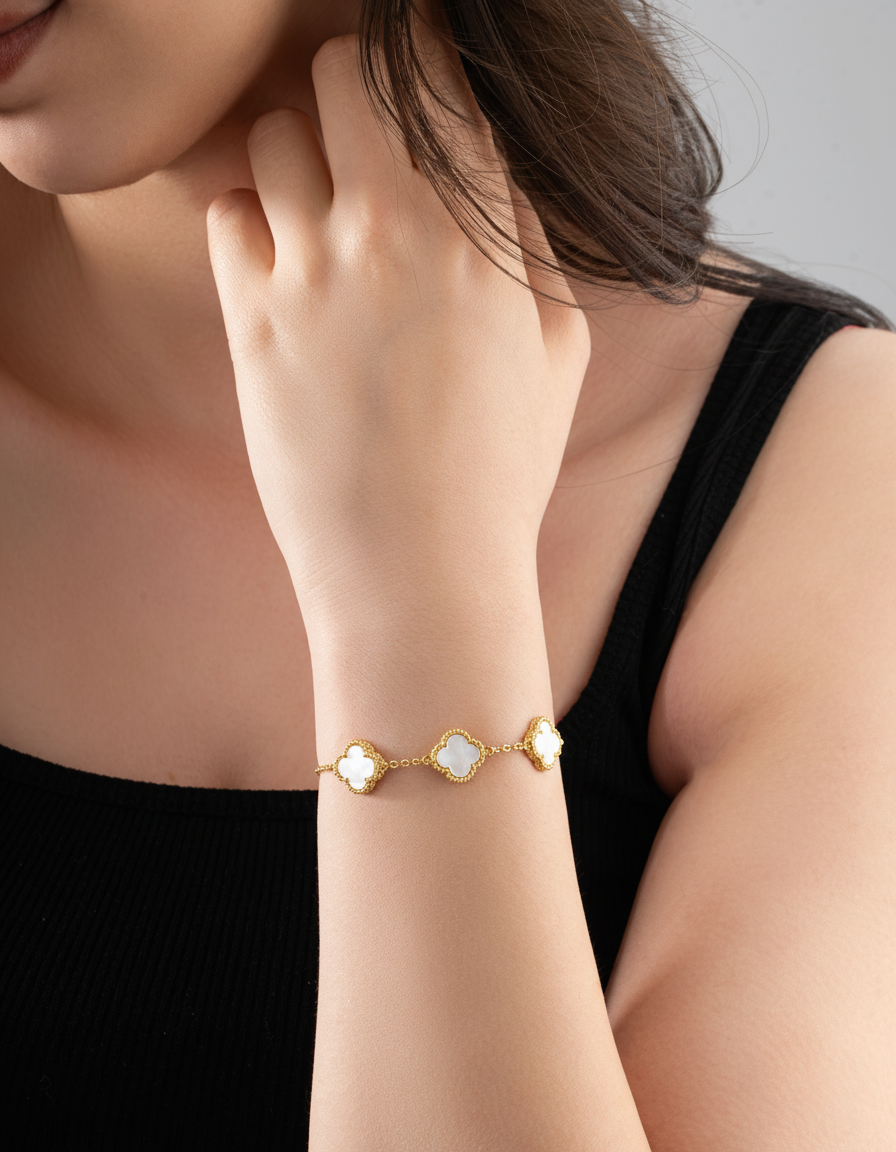 925 Ayar Beyaz Sedef Taşlı Gold Van Cleef Üçlü Yonca Gümüş Bileklik