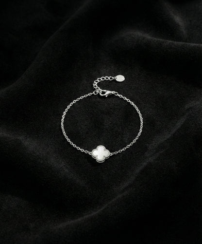 925 Ayar Beyaz Sedef Taşlı Rodyum Tekli Yonca Gümüş Bileklik