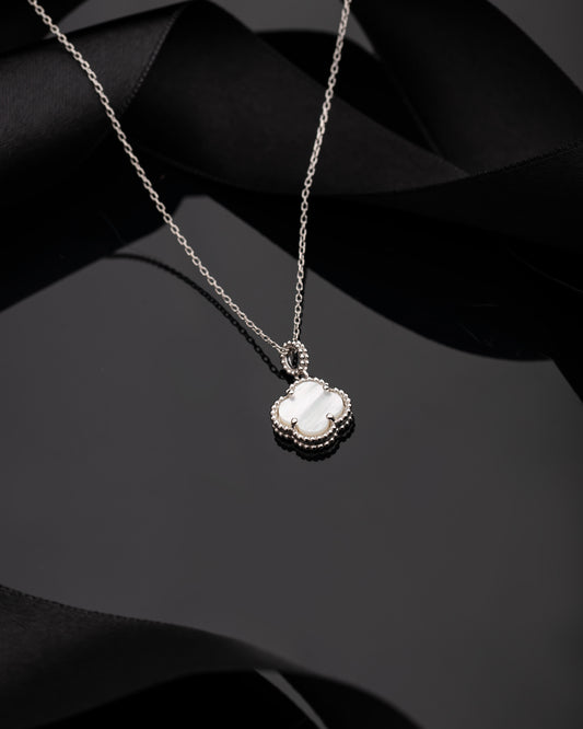 925 Ayar Beyaz Sedef Taşlı Rodyum Van Cleef Yonca Gümüş Kolye