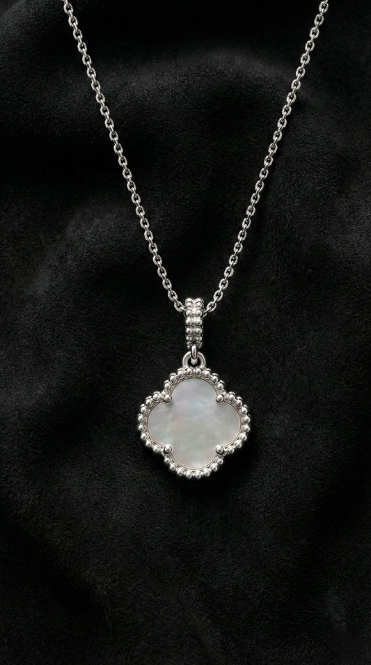 925 Ayar Beyaz Sedef Taşlı Rodyum Van Cleef Yonca Gümüş Kolye