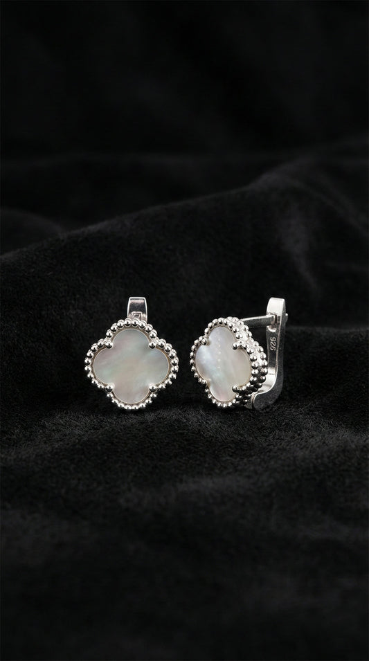 925 Ayar Beyaz Sedef Taşlı Rodyum Van Cleef Yonca Gümüş Küpe