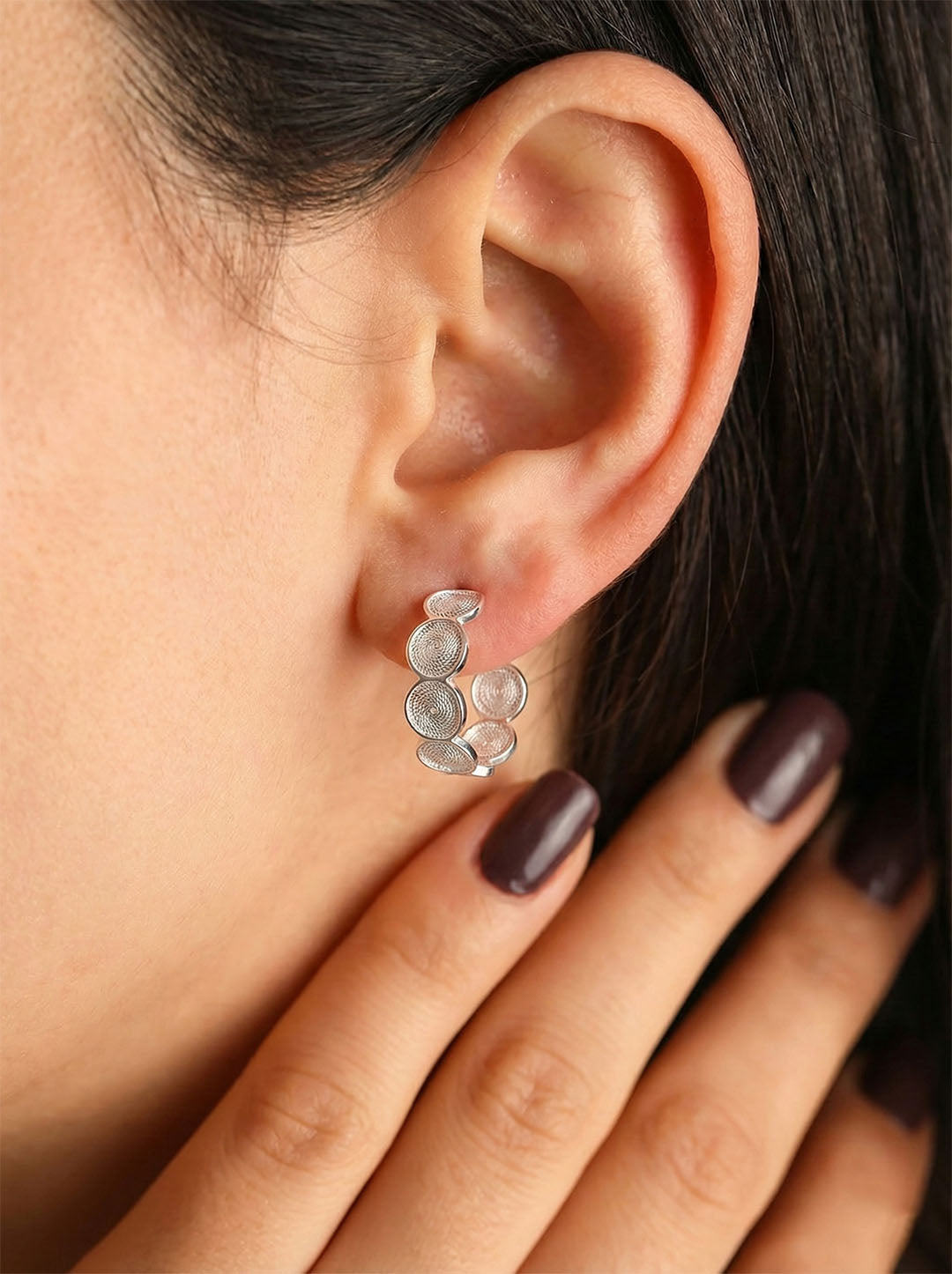 925 Ayar Elişi Telkari Gümüş Yuvarlak Desenli Halka Çivili Küpe