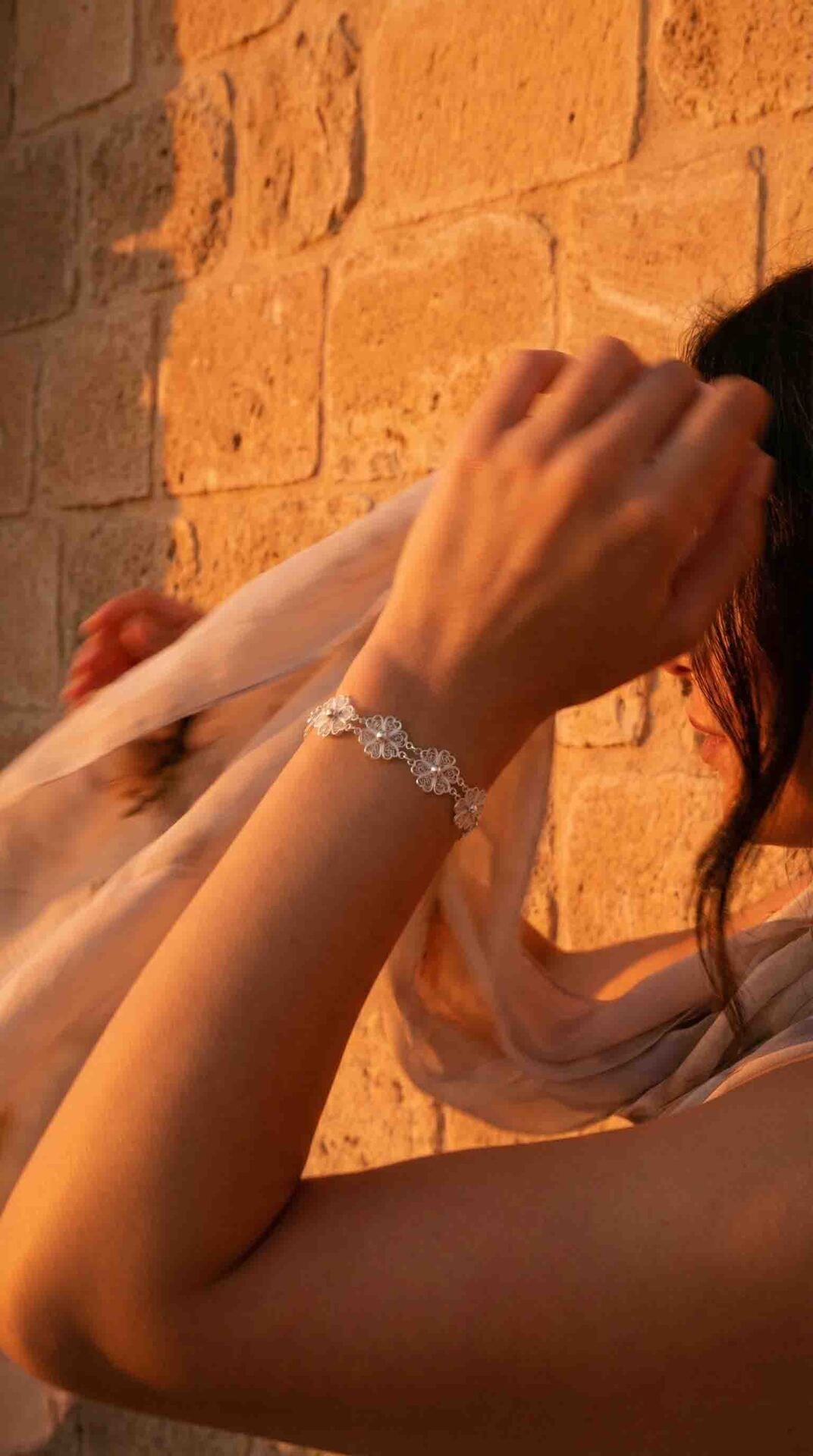 925 Ayar Geleneksel Telkari El İşi Çiçek Motifli Kelepçe Gümüş Bileklik