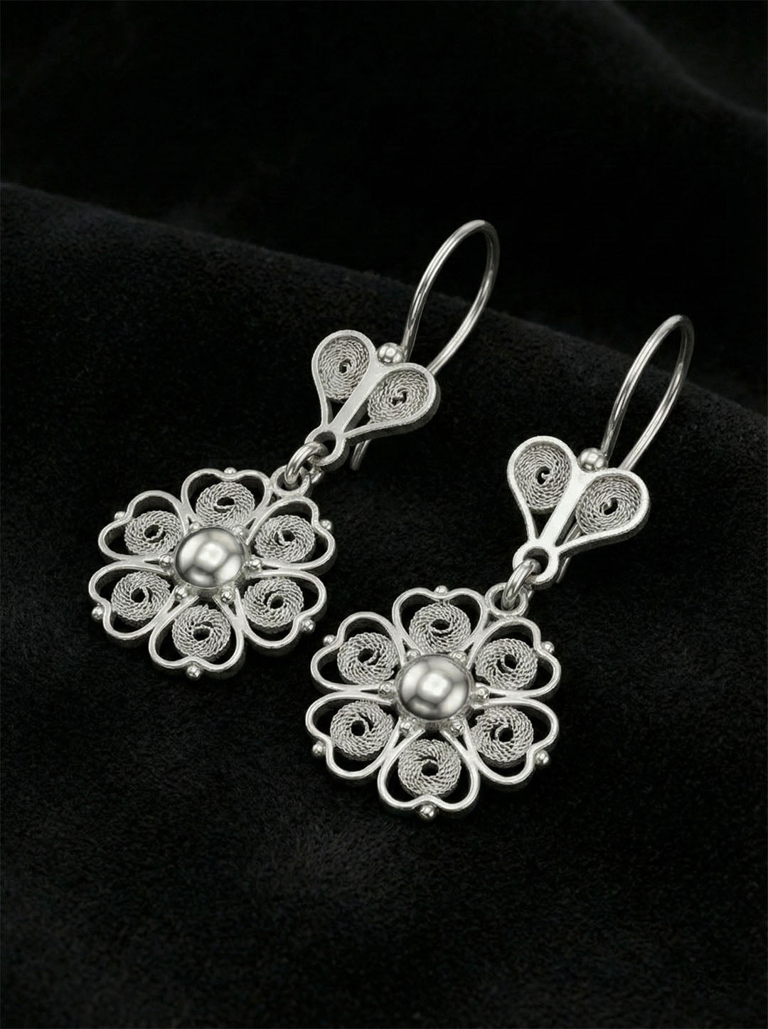 925 Ayar Geleneksel Telkari Elişi Sanatı Gümüş Çiçek Motifli Sallantılı Küpe