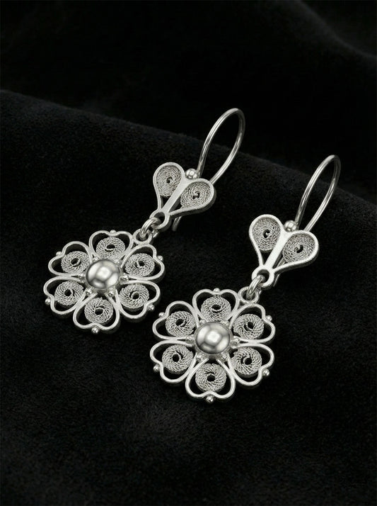 925 Ayar Geleneksel Telkari Elişi Sanatı Gümüş Çiçek Motifli Sallantılı Küpe