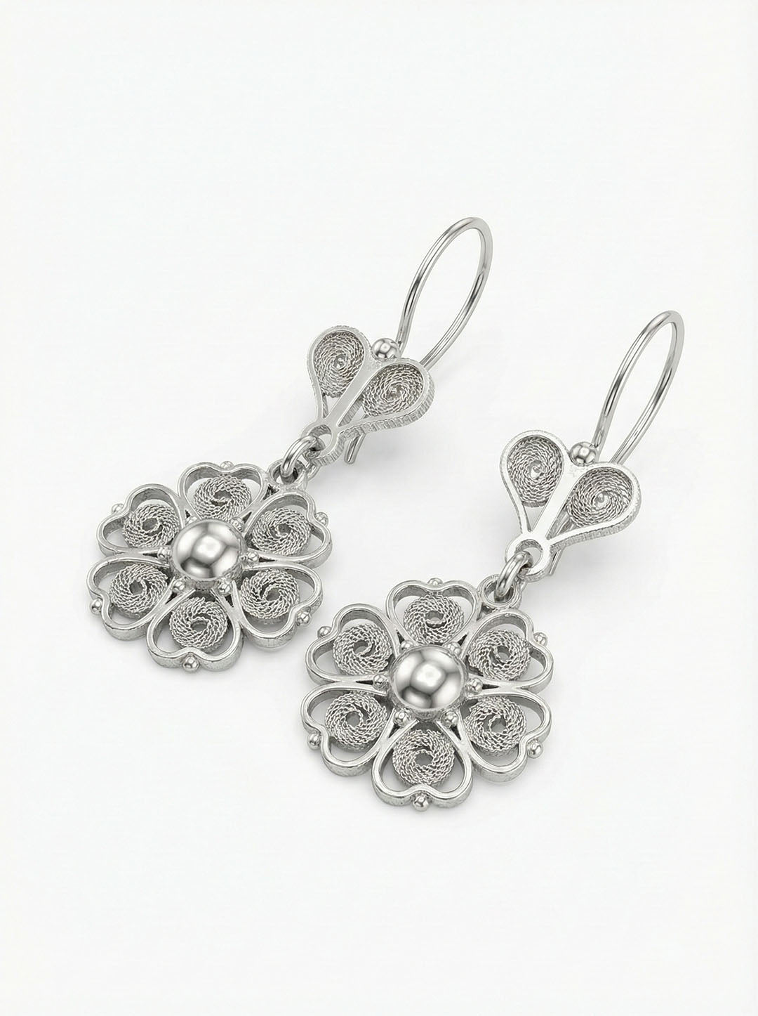 925 Ayar Geleneksel Telkari Elişi Sanatı Gümüş Çiçek Motifli Sallantılı Küpe