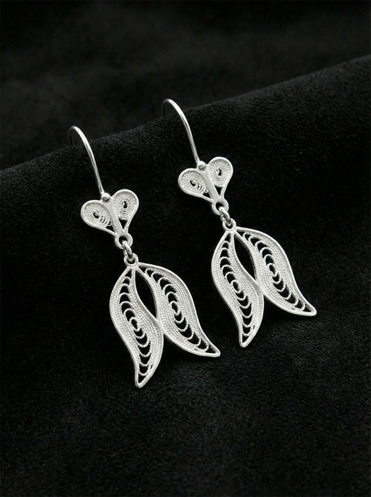 925 Ayar Geleneksel Telkari Elişi Sanatı Gümüş Lale Motifli Sallantılı Küpe