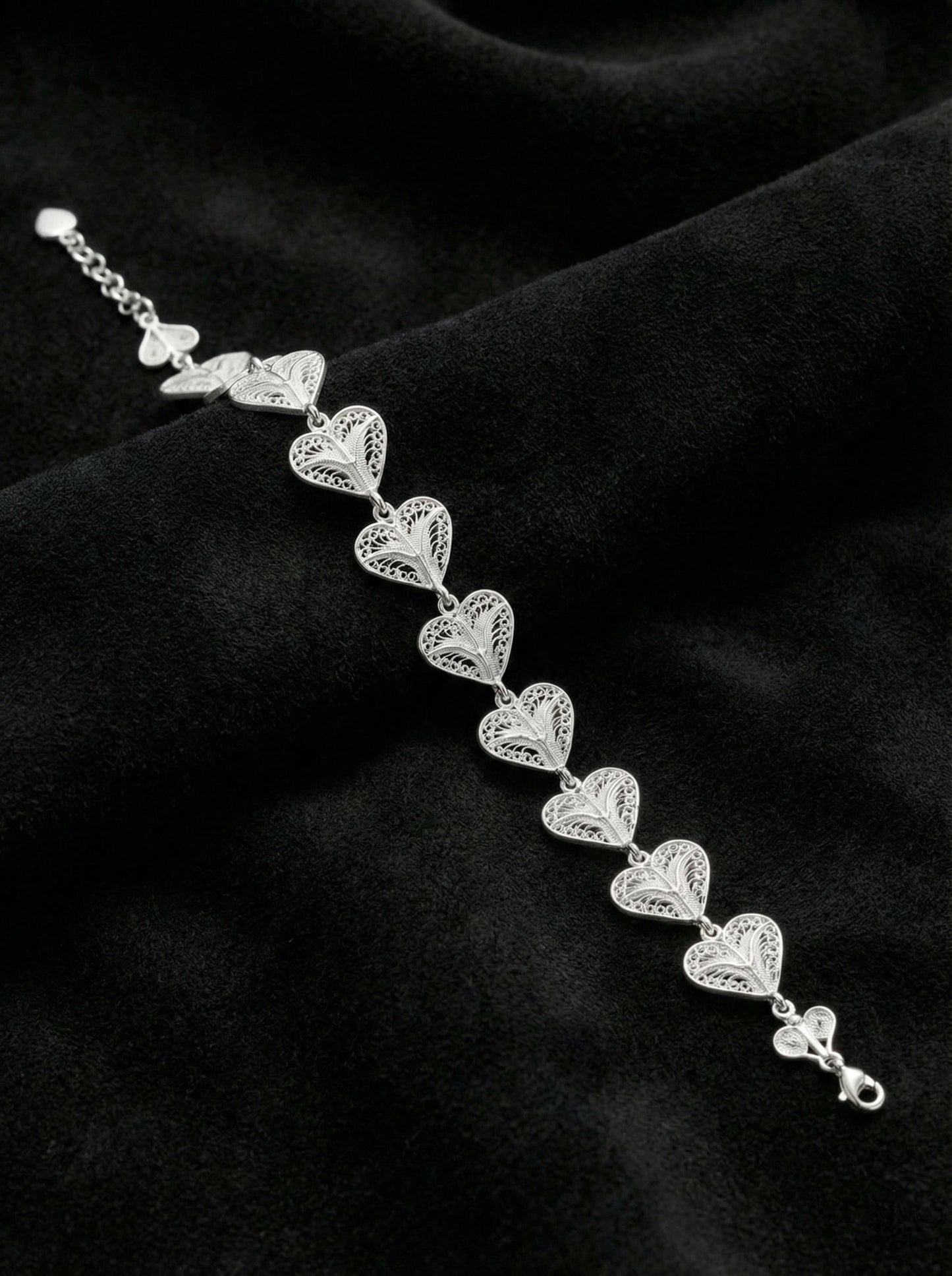 925 Ayar Geleneksel Telkari Sıralı Kalp Motifli Elişi Gümüş Bileklik (Ayarlanabilir)