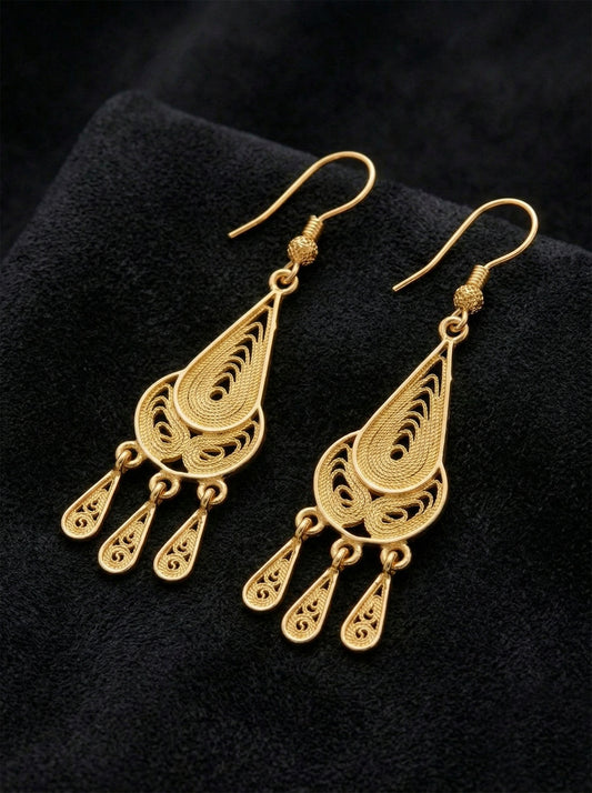 925 Ayar Gümüş Altın Kaplama Geleneksel Telkari Şamdan Küpe - Damla Püsküllü El İşçiliği