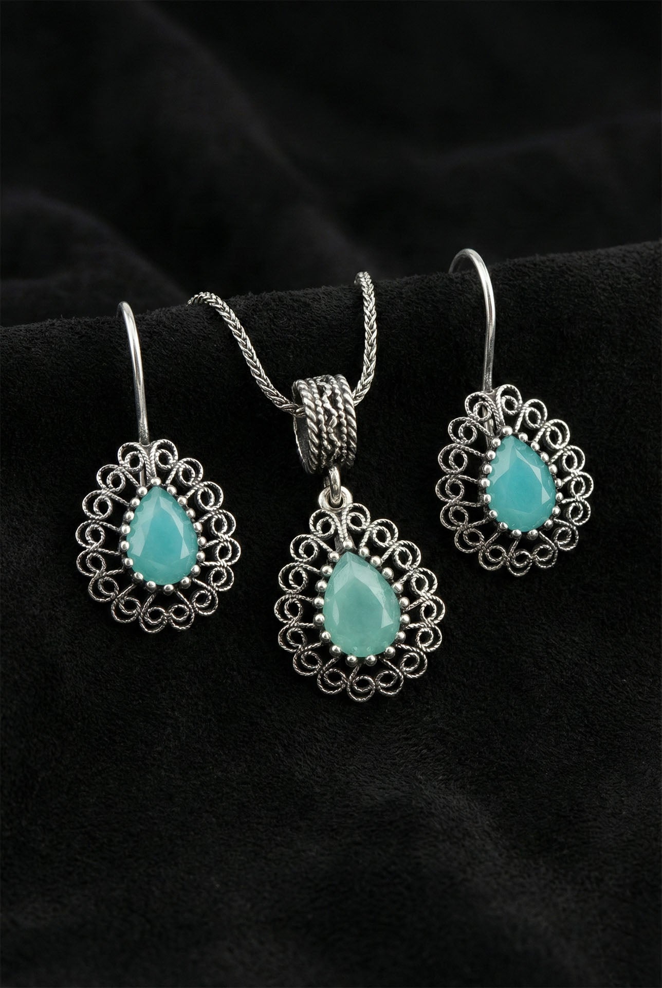 925 Ayar Gümüş Aventurin Taşlı Elişi Geleneksel Damla Telkari Kolye-Küpe 2'li Set