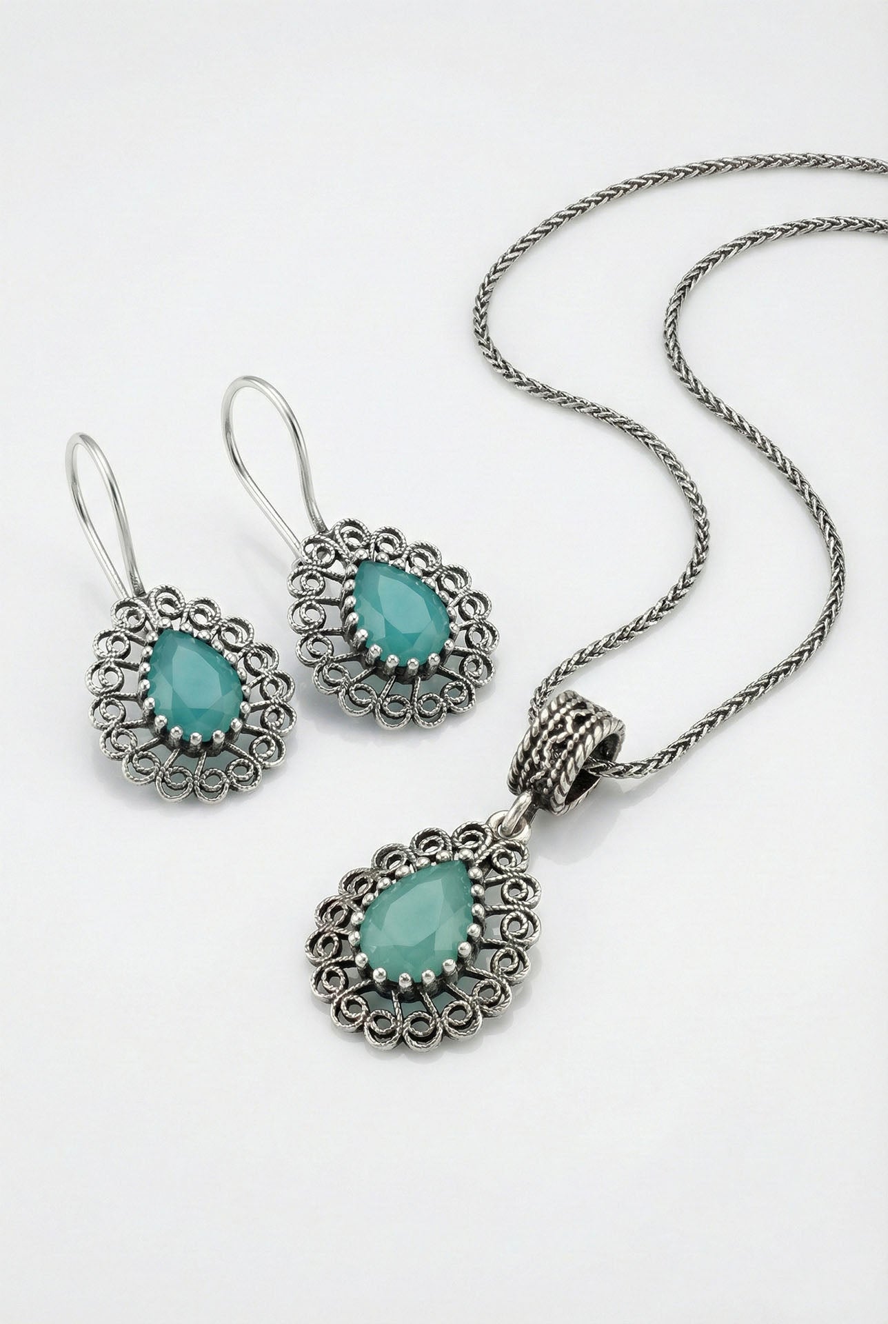 925 Ayar Gümüş Aventurin Taşlı Elişi Geleneksel Damla Telkari Kolye-Küpe 2'li Set