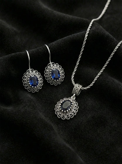 925 Ayar Gümüş Safir Taşlı Elişi Geleneksel Oval Telkari Kolye-Küpe 2'li Set