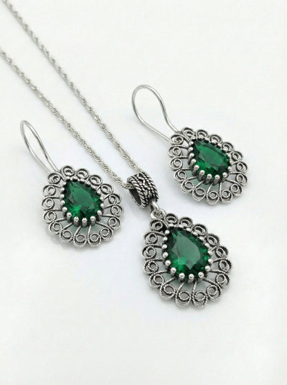 925 Ayar Gümüş Zümrüt Taşlı Elişi Geleneksel Damla Telkari Kolye-Küpe 2'li Set