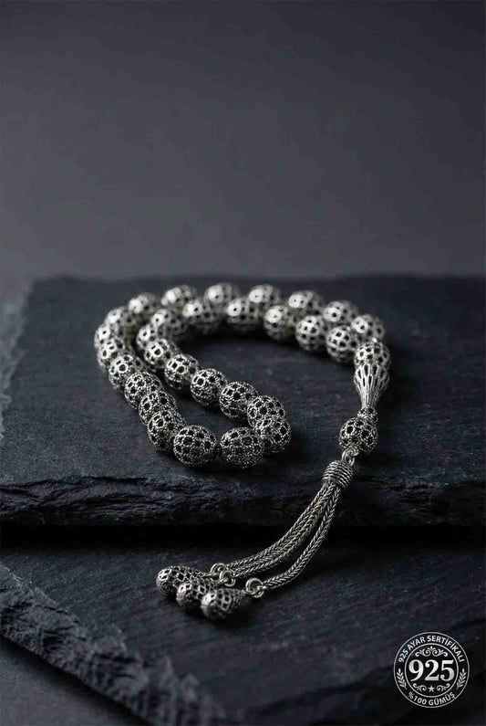 925 Ayar Küre Kesim 3 Kamçılı Püskül Bilek Boy Yuvarlak Kazaz Topu İşlemeli Otantik Gümüş Tesbih