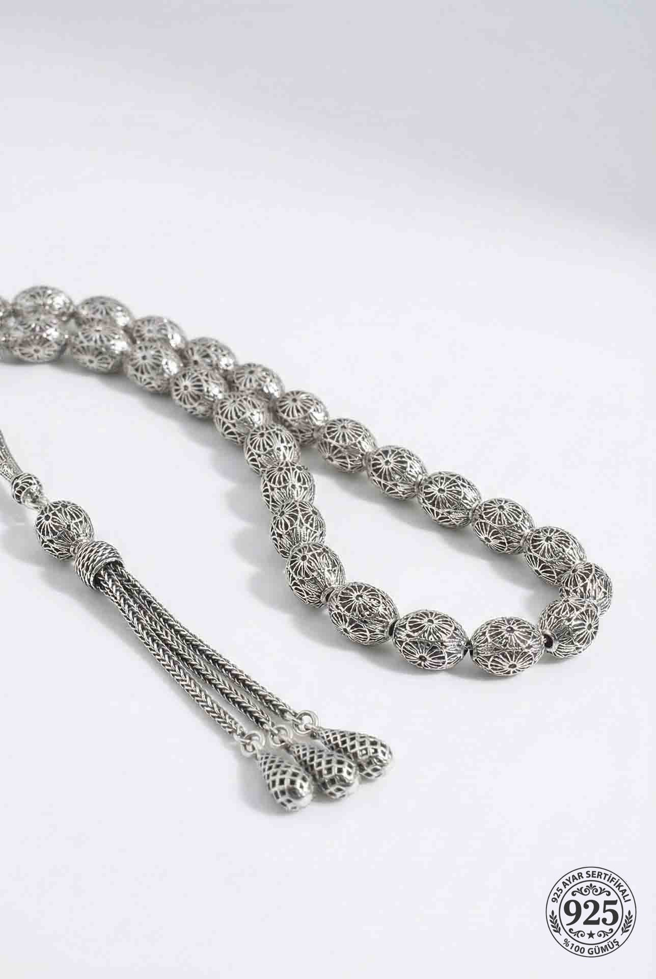 925 Ayar Oval Kesim 3 Kamçılı Püskül Orta Boy İstiridye Desenli Otantik Gümüş Tesbih