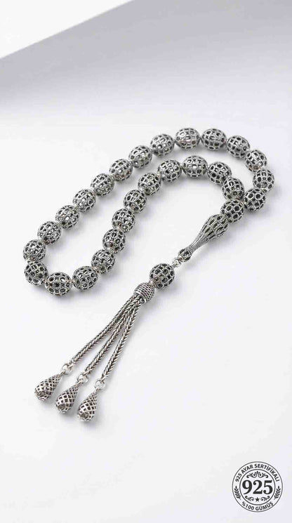 925 Ayar Oval Kesim 3 Kamçılı Püskül Orta Boy Kazaz Topu İşlemeli Otantik Gümüş Tesbih