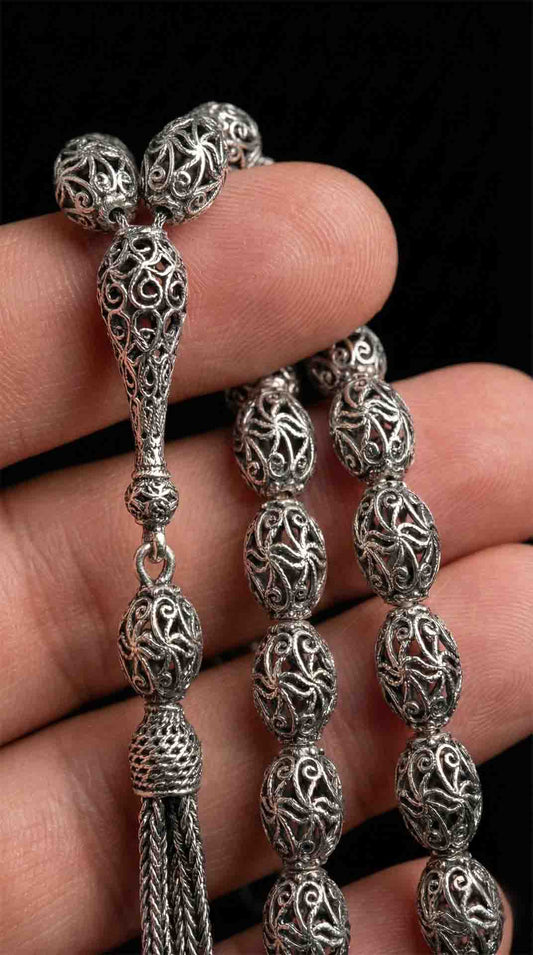 925 Ayar Oval Kesim 3 Kamçılı Püskül Orta Boy Spiral Desenli Otantik Gümüş Tesbih