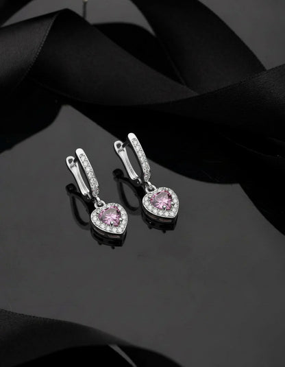 925 Ayar Pembe Taşlı Rodyum Pırlanta Işıltılı Sallantılı Kalp Gümüş Küpe