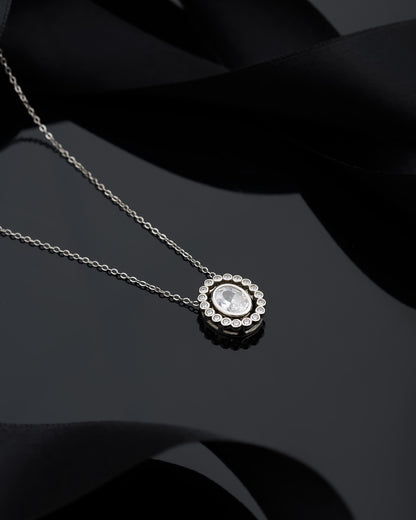 925 Ayar Rodyum Zirkon Taşlı Oval Anturaj Hareketli Ayarlanabilir Gümüş Kolye