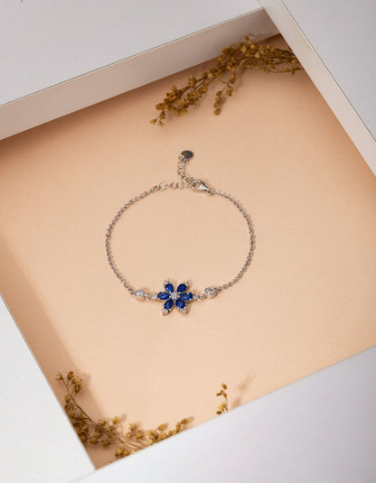 925 Ayar Safir Taşlı Rodyum Lotus Çiçeği Gümüş Bileklik