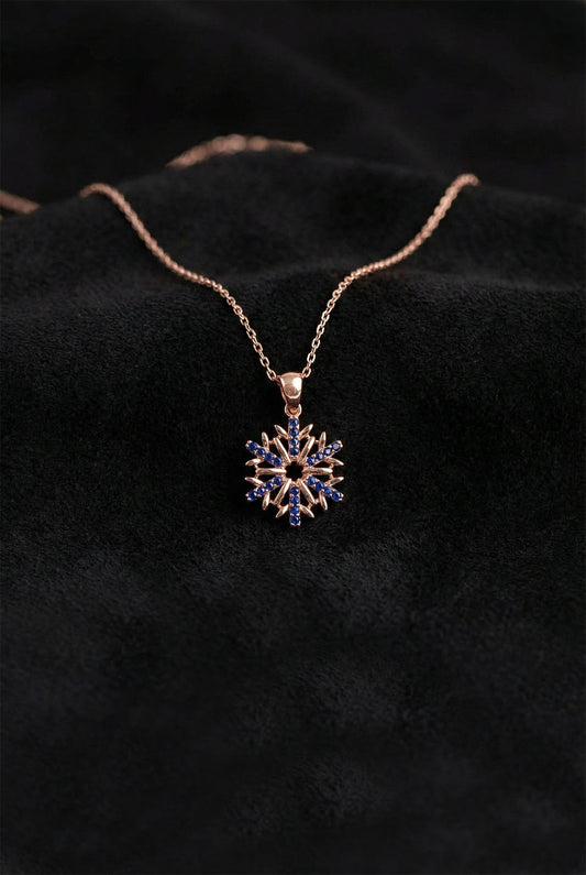 925 Ayar Safir Taşlı Rose Kar Tanesi Gümüş Kolye