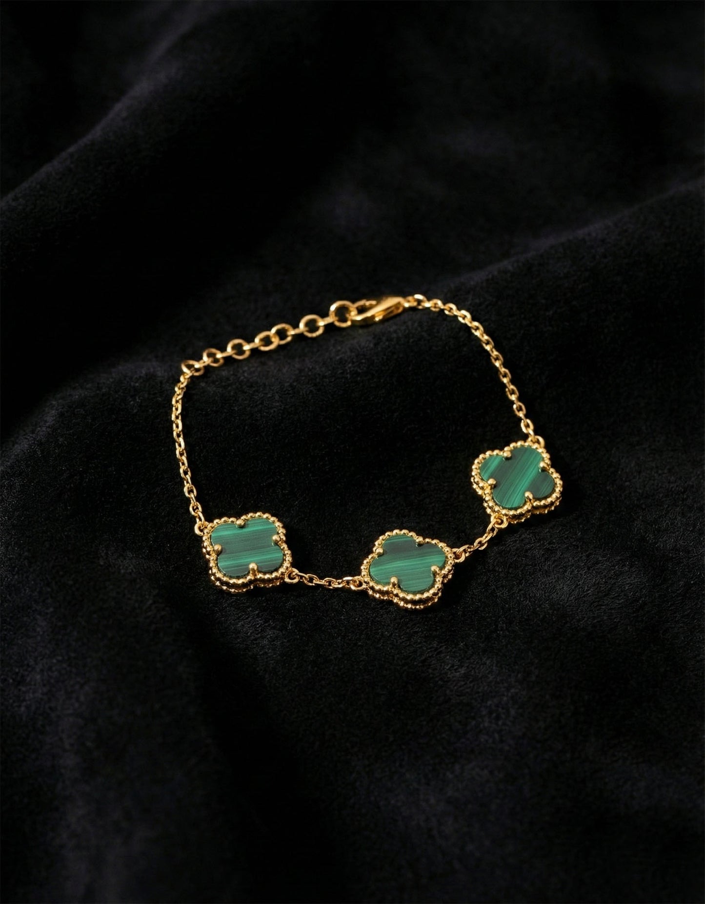 925 Ayar Yeşil Kaplangözü Taşlı Gold Van Cleef Üçlü Yonca Gümüş Bileklik