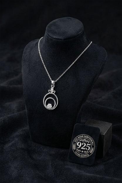 925 Ayar Zirkon Taşlı Rodyum Çiçekli Halka Gümüş Kolye
