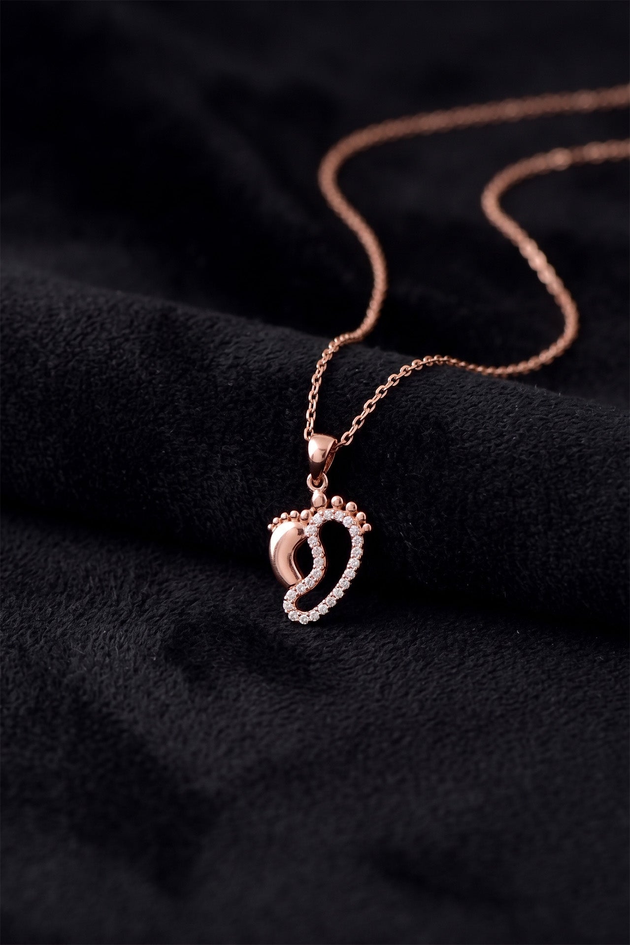925 Ayar Zirkon Taşlı Rose Anne Bebek Ayak İzi Gümüş Kolye