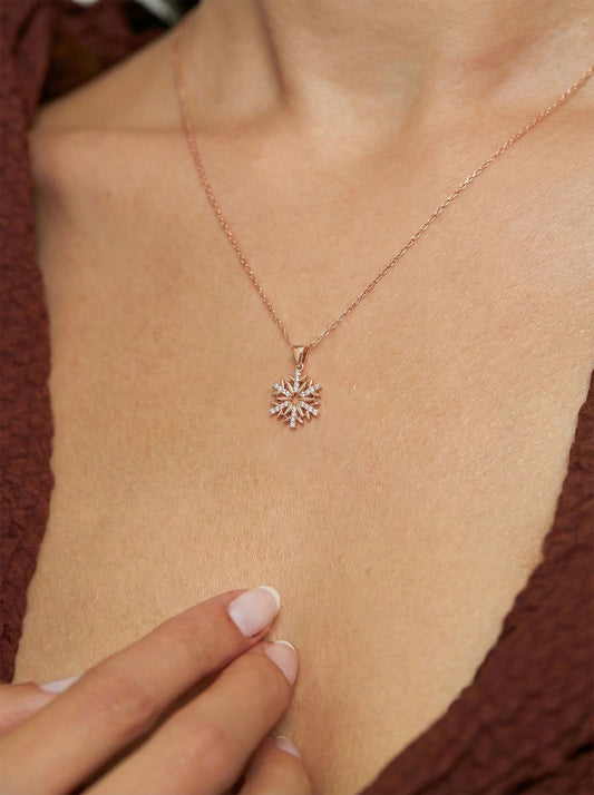 925 Ayar Zirkon Taşlı Rose Kar Tanesi Gümüş Kolye