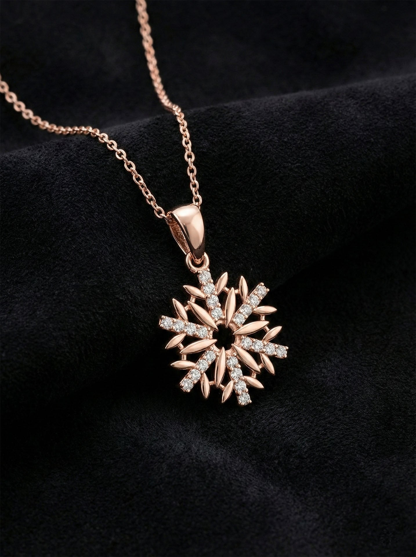 925 Ayar Zirkon Taşlı Rose Kar Tanesi Gümüş Kolye