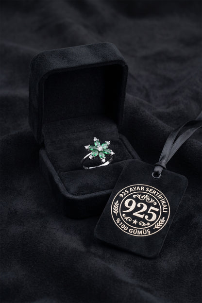 925 Ayar Zümrüt Taşlı Rodyum Lotus Çiçeği Ayarlanabilir Gümüş Yüzük