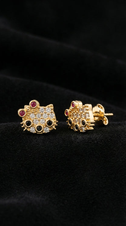 925 Ayar Mix Taşlı Gold Hello Kitty Çivili Minimal Gümüş Küpe