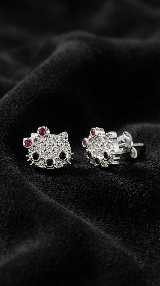925 Ayar Mix Taşlı Rodyum Hello Kitty Çivili Minimal Gümüş Küpe