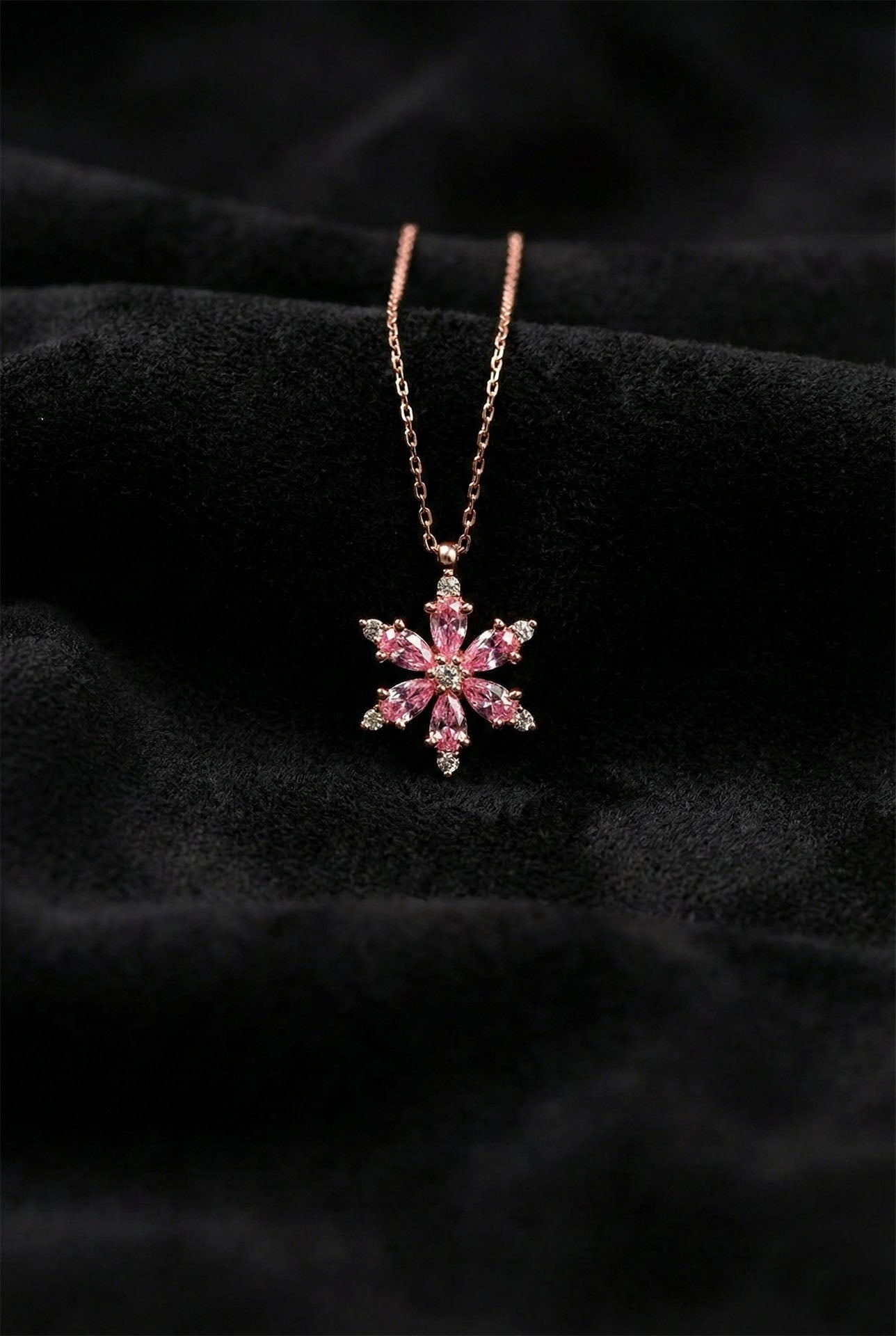 925 Ayar Pembe Zirkon Taşlı Rose Lotus Çiçeği Gümüş Kolye