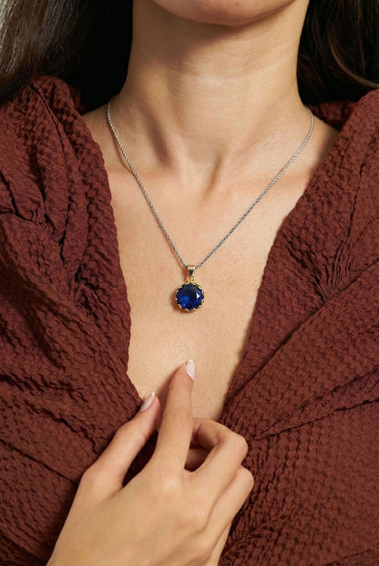 Safir Taşlı Vav Harfi Motifli Otantik Gümüş Kadın Kolye