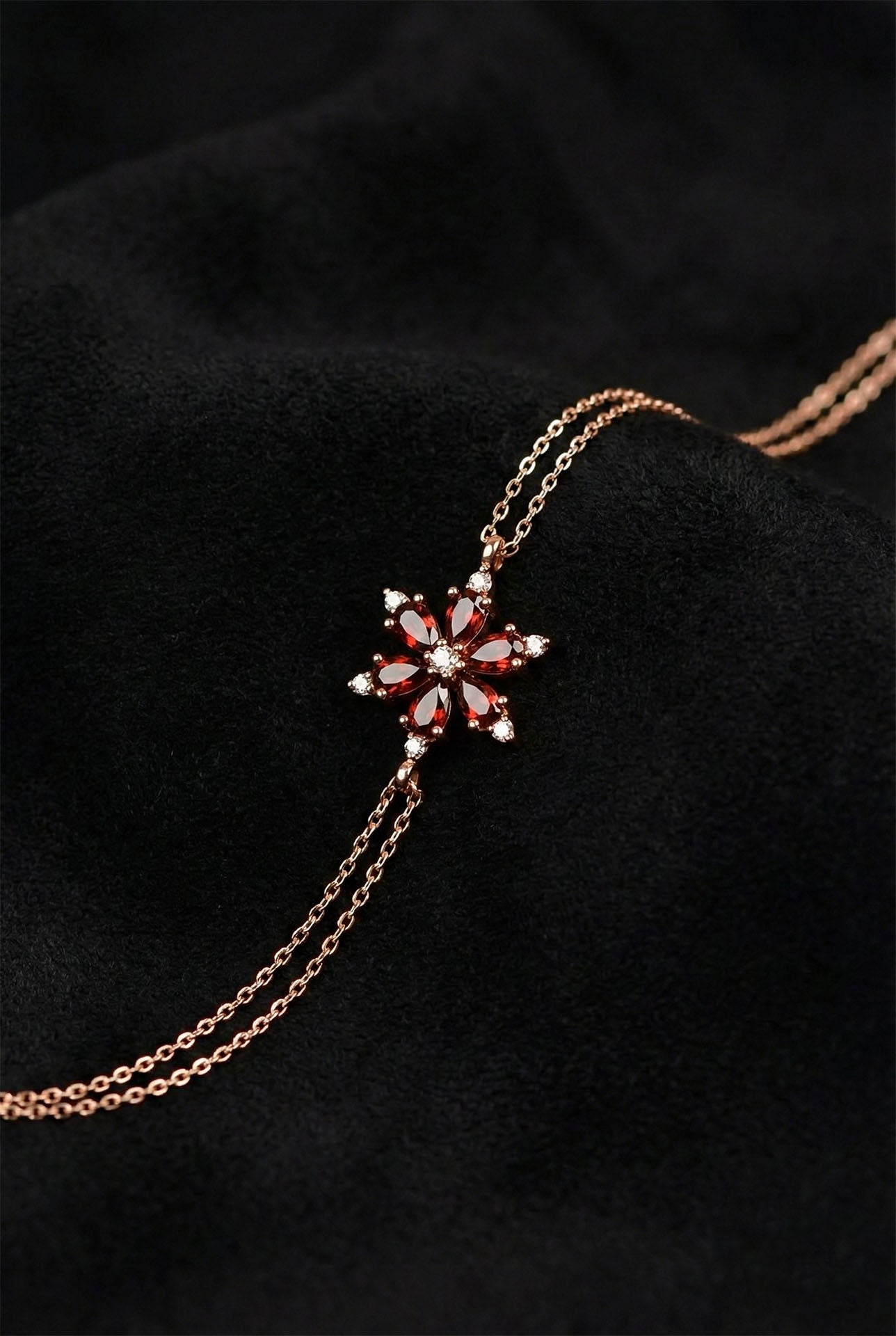 925 Ayar Yakut Taşlı Rose Lotus Çiçeği Gümüş Bileklik