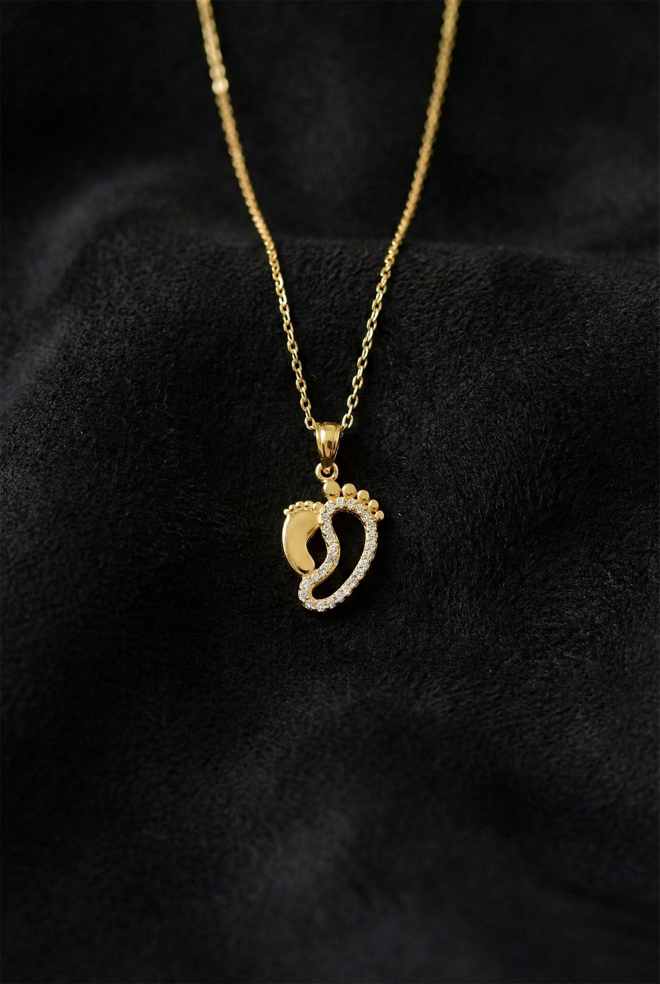 925 Ayar Zirkon Taşlı Gold Anne Bebek Ayak İzi Gümüş Kolye