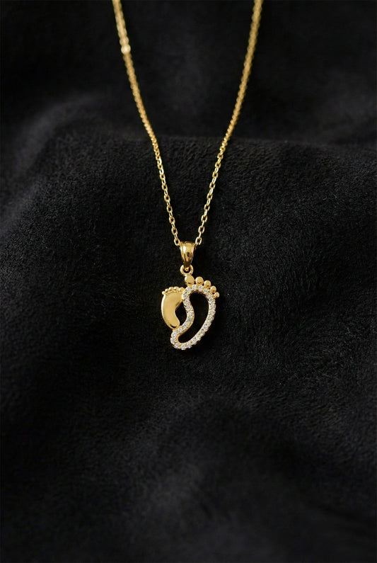 925 Ayar Zirkon Taşlı Gold Anne Bebek Ayak İzi Gümüş Kolye