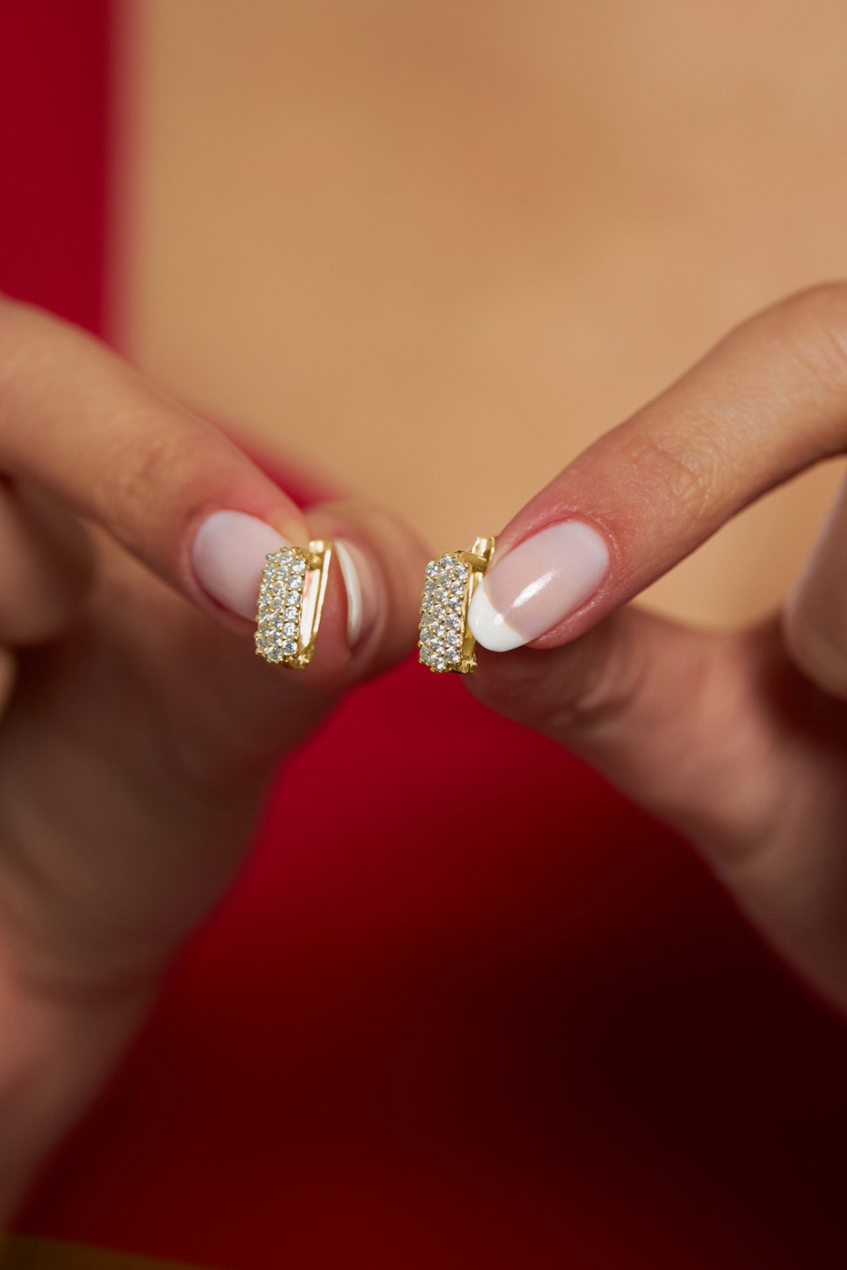 925 Ayar Zirkon Taşlı Gold J Klips Minimal Gümüş Küpe
