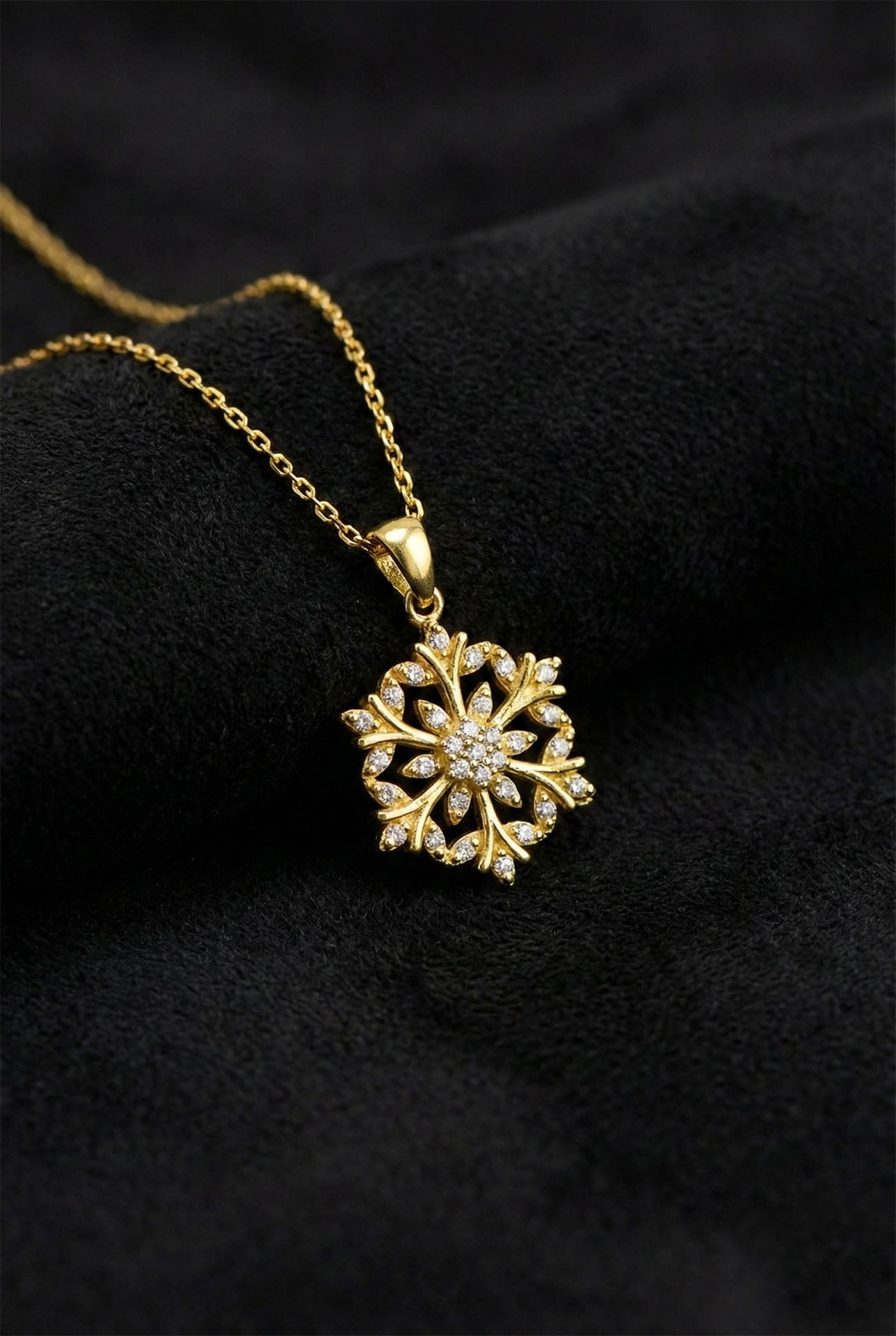 925 Ayar Zirkon Taşlı Gold Kar Tanesi Gümüş Kolye