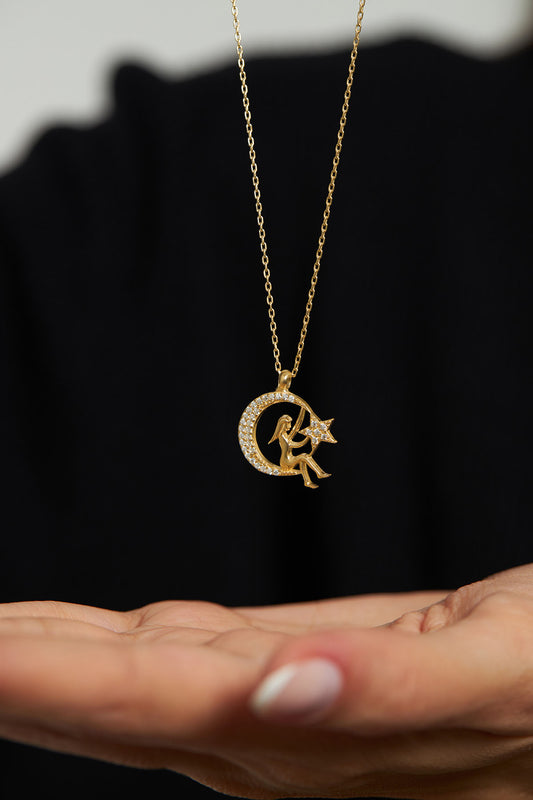 925 Ayar Zirkon Taşlı Gold Kız Figürlü Ay Yıldız Gümüş Kolye