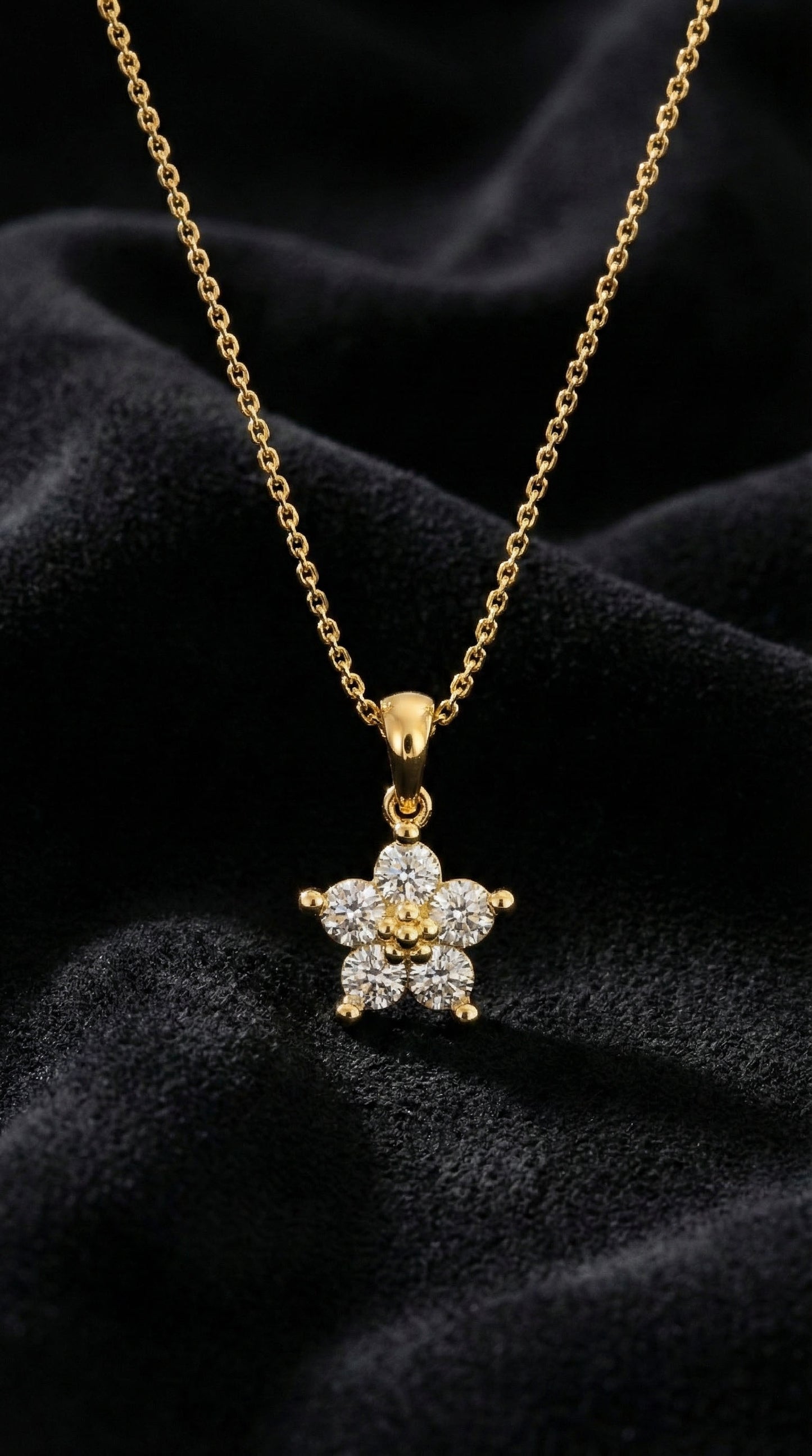 925 Ayar Zirkon Taşlı Gold Manolya Çiçeği Gümüş Kolye